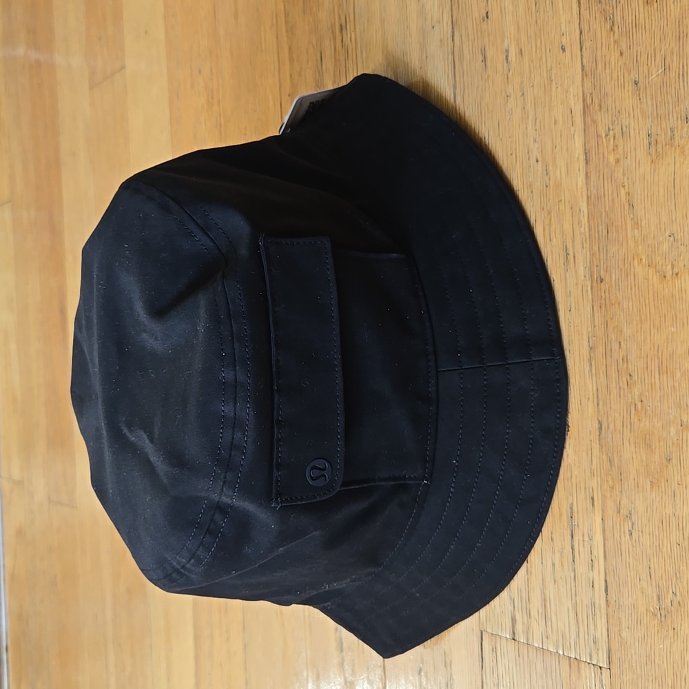 NWT Lululemon ON My Level Bucket Hat * Pocket Hat Black Size M/L